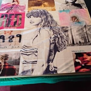 TAYLOR SWIFT ALBUM TOUR PHOTOS SILKY WALL DECOR TAPESTRY 47" X 47".